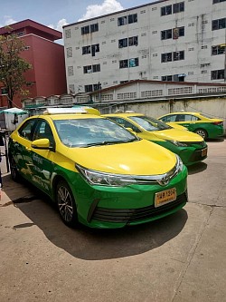 Taxi Sriracha แท็กซี่ศรีราชา บริการ 24 ชั่วโมง 0955368720